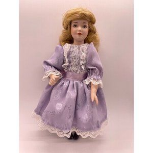 Danbury Mint Goldilocks With Bear Light Complexion Storybook Doll 10"